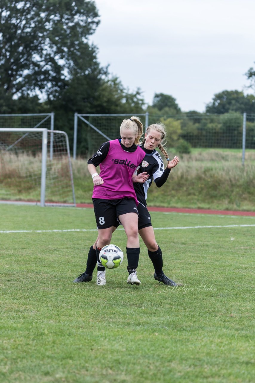 Bild 345 - Frauen Grossenasper SV - SV Steinhorst/Labenz : Ergebnis: 1:3